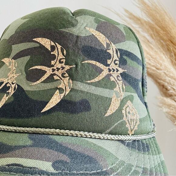 VINTAGE Y2K Green Black Camo Print Gold Glitter Bird Trucker Mesh Snap Back Hat - Picture 7 of 9